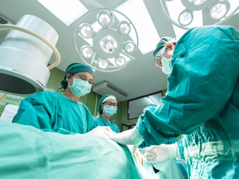 Los procedimientos quirúrgicos en Colombia alcanzan a ser 80% más económicos que en otras partes del mundo 